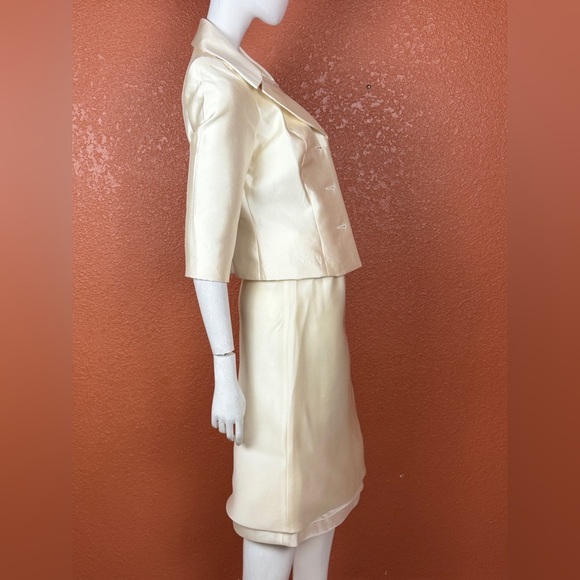 Carmen Marc Valvo Cream Pencil Skirt Set - Picture 3 of 16